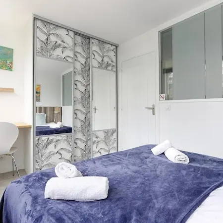 Charming Gambetta - Saint Fargeau Ii * Paris